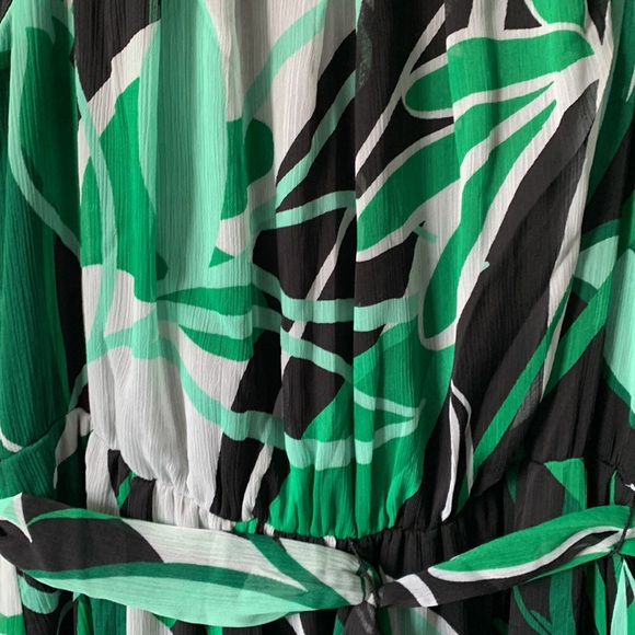 👗❤️👗 CALVIN KLEIN Printed Halter Chiffon Green/Black/White Maxi Dress size 10 - Picture 5 of 5
